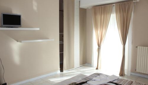 Studio with Balcony