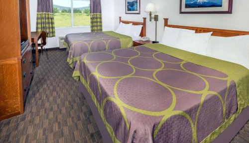 Queen Room with Two Queen Beds - Non-Smoking