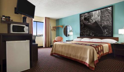 King Studio Suite - Non-Smoking