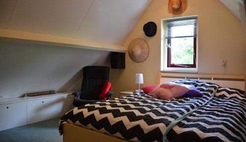 Standard Double Room with Shared Bathroom