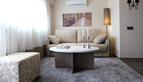 Studio (3 Adults)