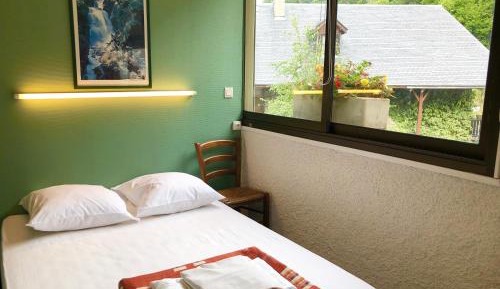 Apartment with Garden View