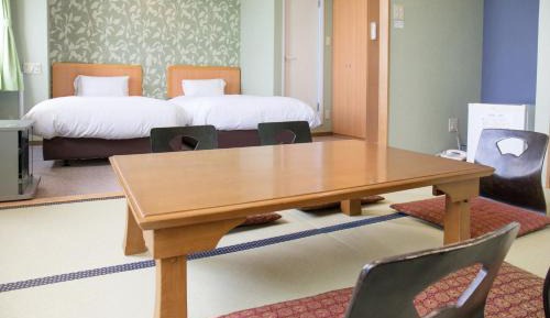 Room with Tatami Area and Shared Bathroom with Sea View - Non-Smoking
