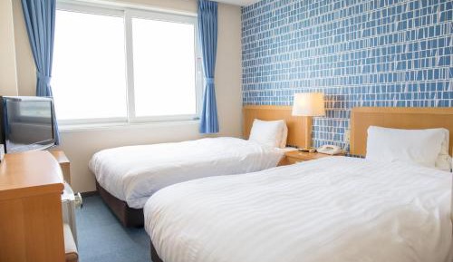 Twin Room with Shared Bathroom and Sea View - Non-Smoking