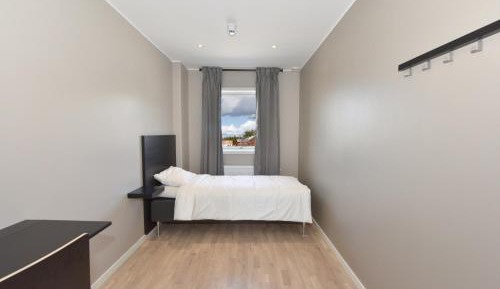Single Room with Shared Bathroom