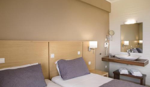 Standard Twin Room with Sea View