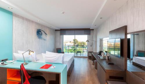 Queen Room with Balcony