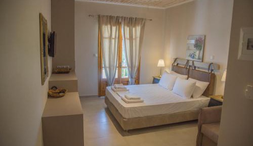 Deluxe Triple Room with Sea View
