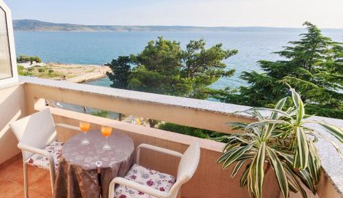 Double or Twin Room with Balcony and Sea View