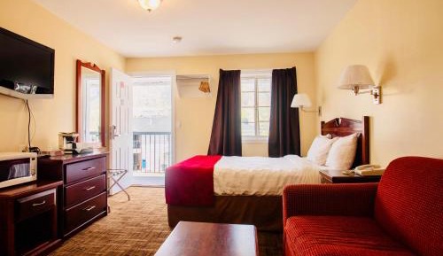 Queen Room