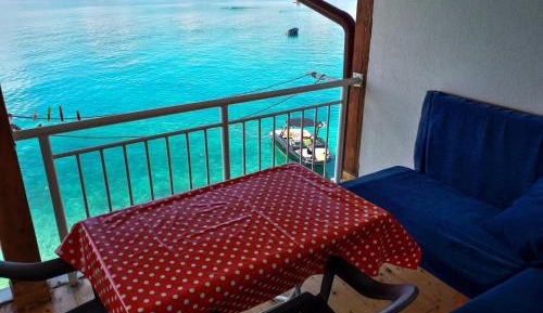 Studio with Lake View