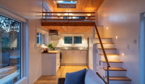 Holiday Home - Tiny Greenie