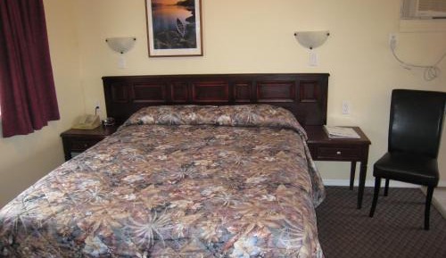 Queen Room with River View