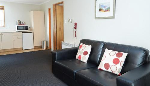 One-Bedroom Apartment Queen