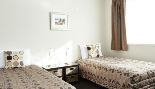 Deluxe Two-Bedroom Apartment