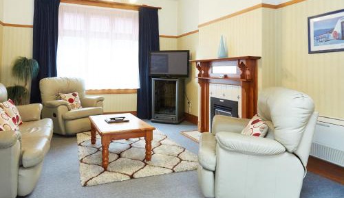 Three-Bedroom Holiday Home 