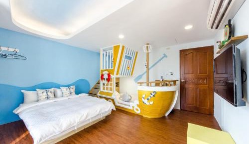 Family Room with Sea View