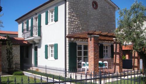 Two-Bedroom House with Pool