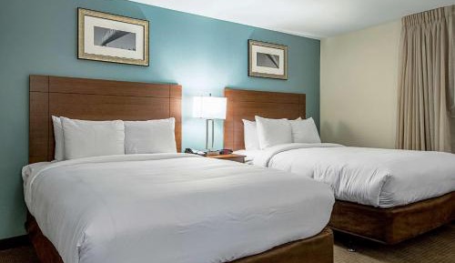 Queen Suite with Two Queen Beds - Non-Smoking