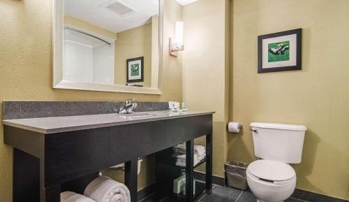 Queen Suite with Sofa Bed - Non-Smoking