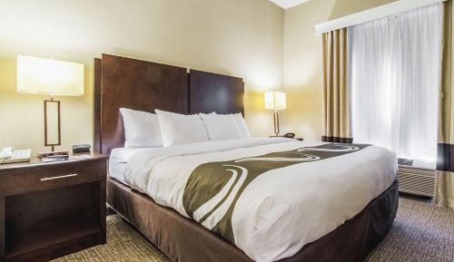 King Suite with Sofa Bed - Non-Smoking