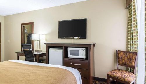 Queen Room