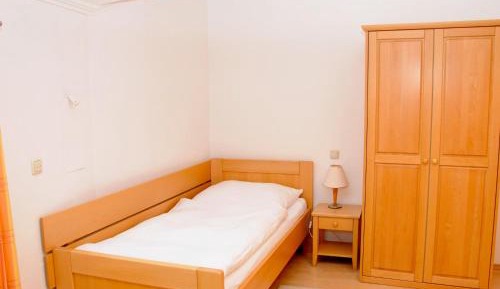 Large Single Room