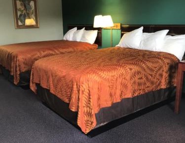 2 Double Beds Non-Smoking