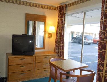 Standard Queen Room - Non Smoking