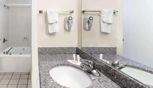 King Studio Suite - Non-Smoking