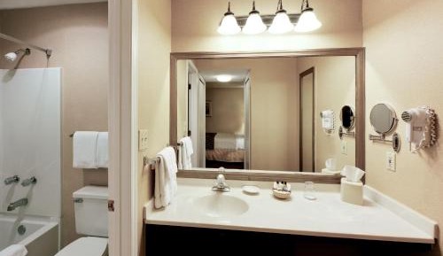 Two-Bedroom Loft Suite with 1 King Bed and 1 Queen Bed,  Non-Smoking