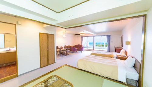  Room with Tatami Area and Side Sea View