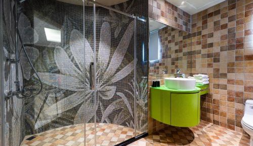Deluxe Double Room with Shower