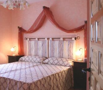 Twin Room with Private External Bathroom