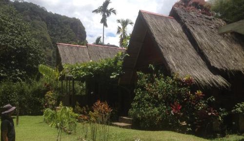 Deluxe Double Room (2 Adults + 1 Child)