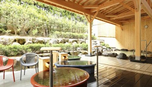 Twin Room with Tatami Area and Shared Bathroom