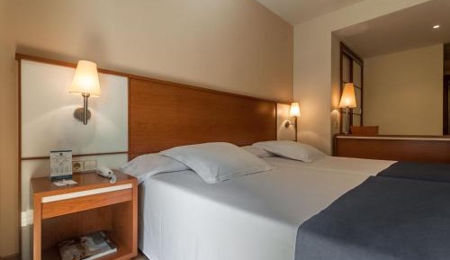 Double Room for Single Use