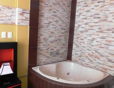 Suite with Spa Bath