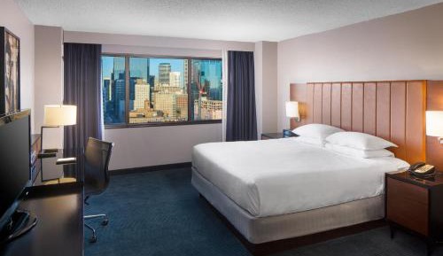 King Room with Accessible Shower - Disability Access