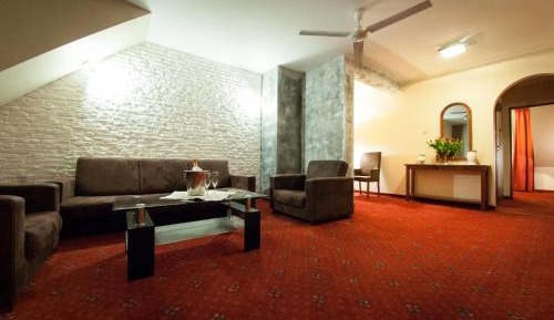 Two-Bedroom Suite