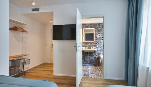 Cozy Twin Room