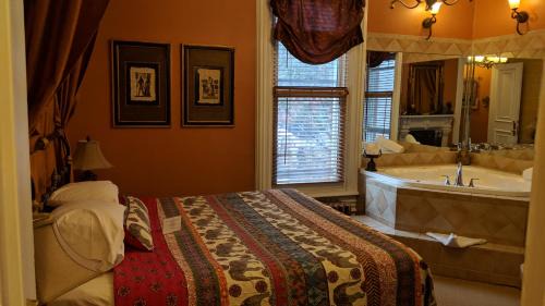 Deluxe King Room 13 Egyptian