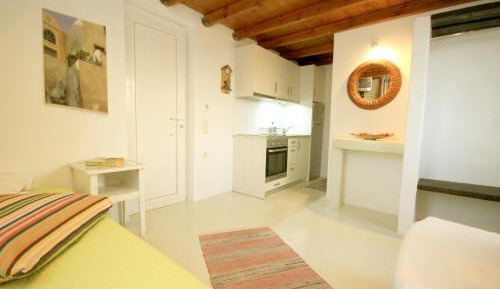 Superior Studio (5 Adults) with Pool & Sea View