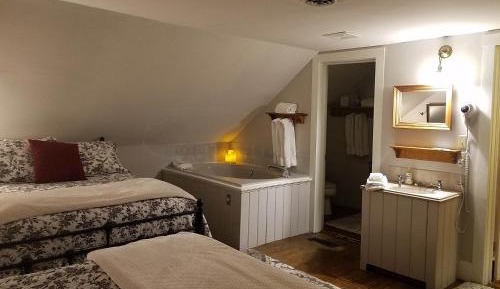 Quadruple Room with Bathroom