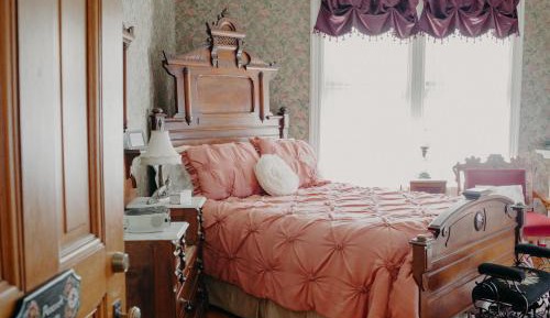 Queen Suite