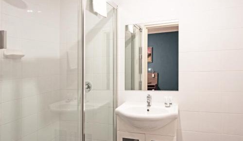 Small Twin Room - No Window