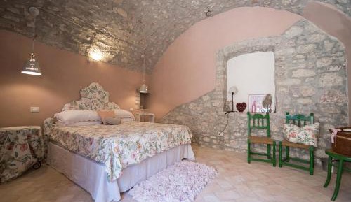 Deluxe Double Room with Shower