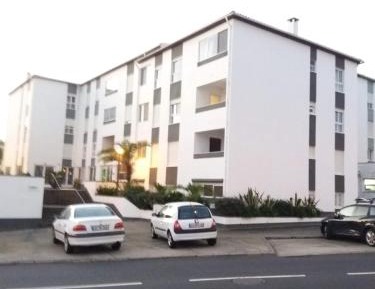 One-Bedroom Apartment with Garden View