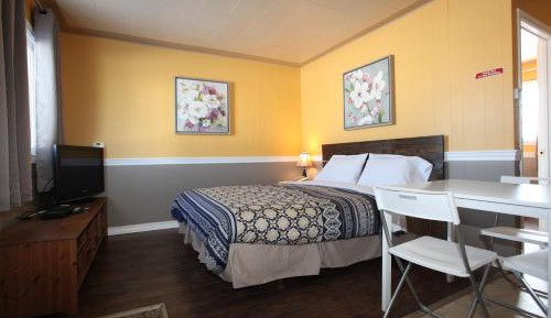 Superior Queen Room with Two Queen Beds