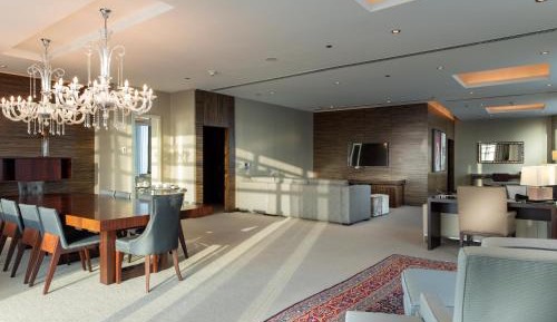 Three Bedroom Penthouse City View (with Maid Room)